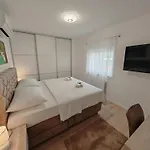 Nikoma Villa