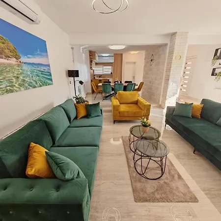 فيلة Nikoma